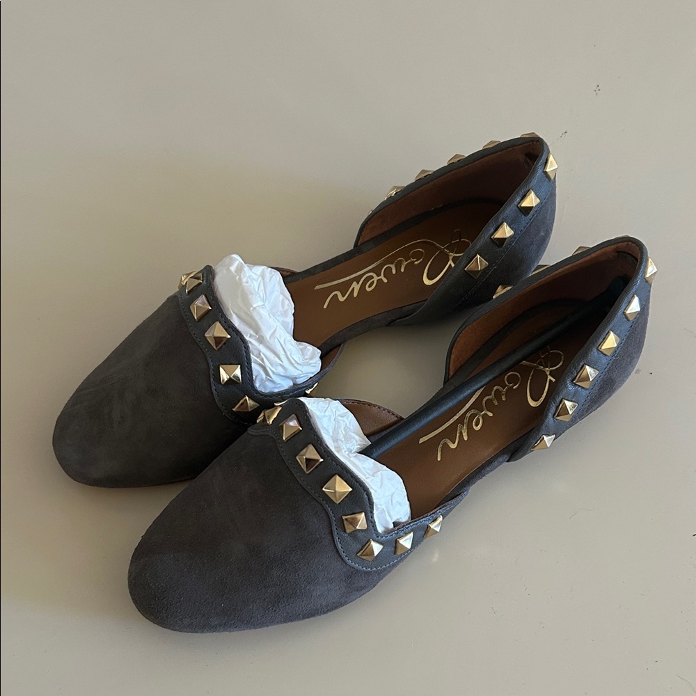 NWOT Rowen Dark Gray Studded Loafers